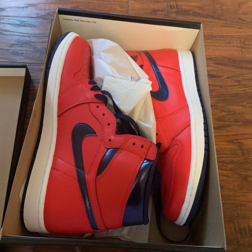 Nike Air Jordan 1 Retro High OG NEVER WORN - Picture 5 of 5